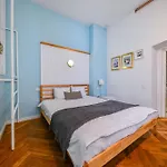 My Place Ferdinand דירה *