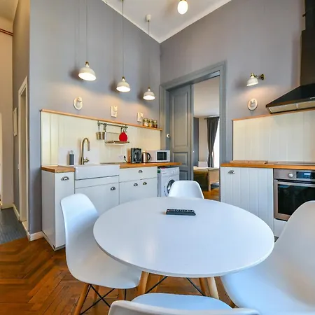 My Place Ferdinand *